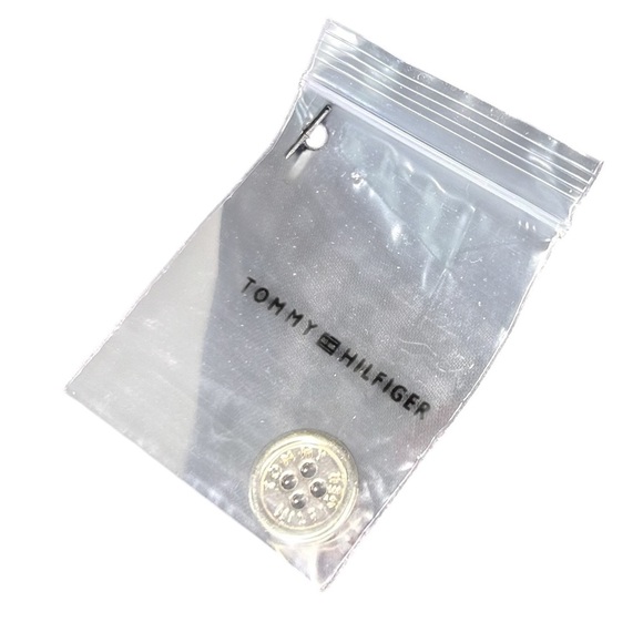 Tommy Hilfiger Patchwork Floral Print Top Women’s Size Small Preppy Office Wear - Picture 4 of 9